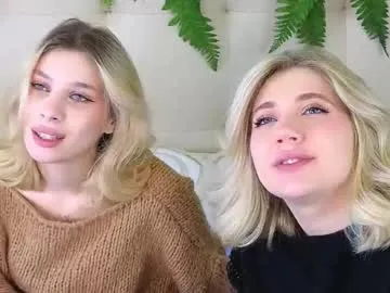 Freechat pinkadele on Chaturbate