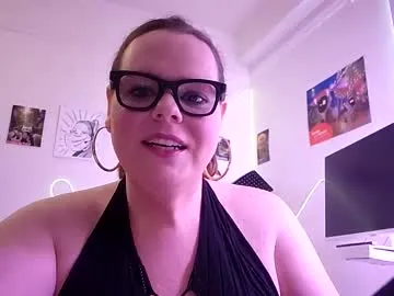 Offline playfullilmissy on Chaturbate