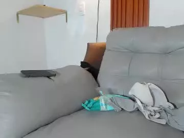 Offline polylove18 on Chaturbate