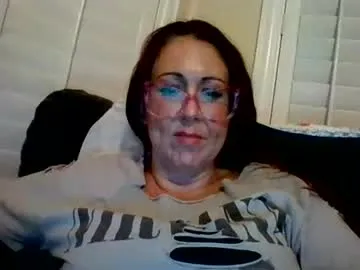Offline pretttykittty88 on Chaturbate