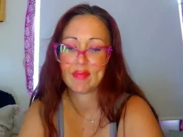 Offline pretttykittty88 on Chaturbate