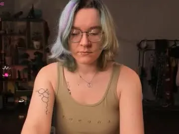 Offline pumbazaebumba on Chaturbate