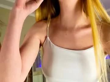 queenelia from Chaturbate