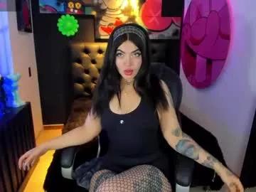 queenlamia from Chaturbate