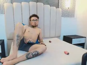 Offline ravenandcody on Chaturbate