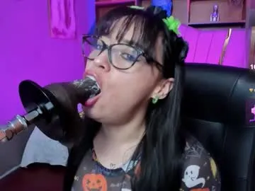 Offline rosie_jhons on Chaturbate