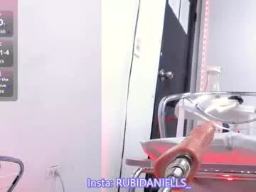 Freechat rubidaniells_ on Chaturbate