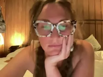 Freechat rubywavesback on Chaturbate