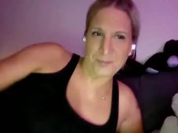 Offline ryeanne25 on Chaturbate