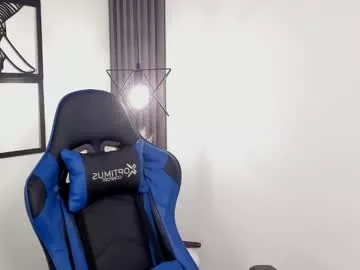 Offline salvatore_romanoo on Chaturbate