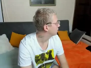 Offline samyscott on Chaturbate