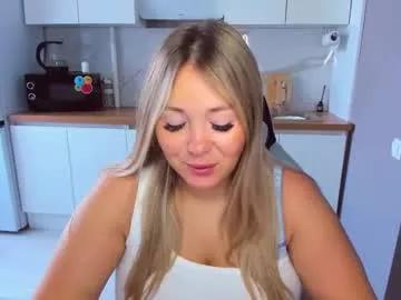 sarahmils from Chaturbate