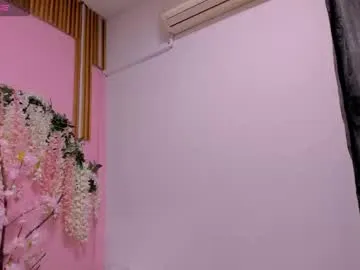 sarenlux on Chaturbate