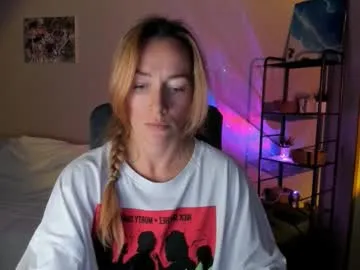 Offline save_the_qween on Chaturbate