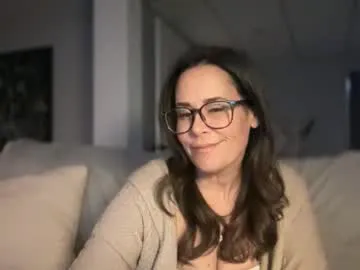 sayplsgdgrl on Chaturbate