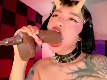 Offline scarlet_gold on Chaturbate