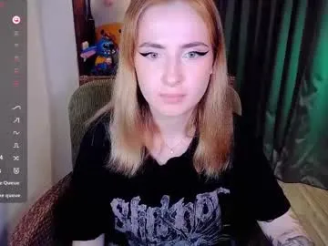 Freechat shyfoxxxy on Chaturbate