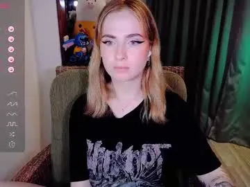 Freechat shyfoxxxy on Chaturbate