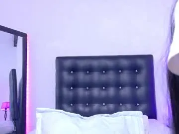 Offline skinny_hottie18 on Chaturbate