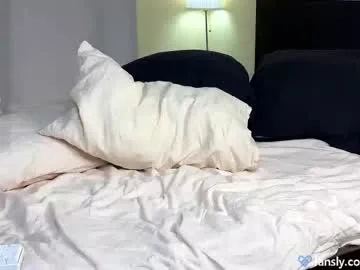 Offline slimvers on Chaturbate