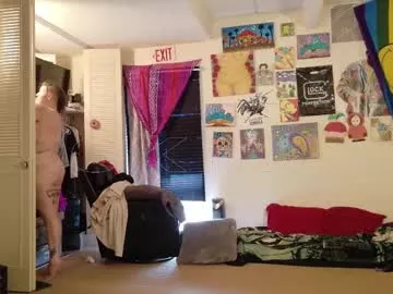 Offline smokihippi on Chaturbate