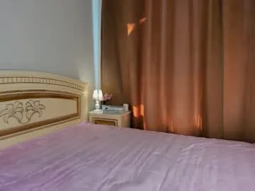 Freechat softiedream on Chaturbate