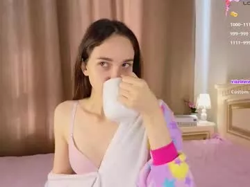 Freechat softiedream on Chaturbate