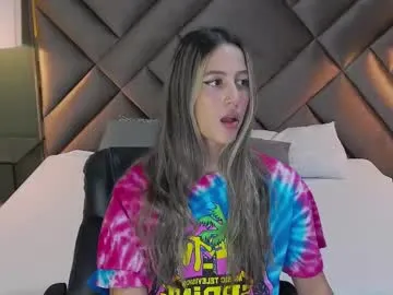 Offline sophia_loreenn on Chaturbate