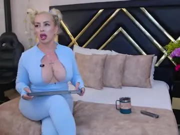 sophiewinslow on Chaturbate