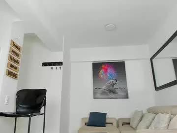 sr_smit_hot from Chaturbate