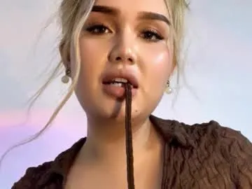 Offline stassy_baby101 on Chaturbate