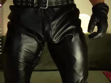 steevemuscle from Chaturbate