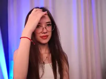 Freechat tinyanie on Chaturbate