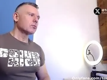 Offline tomfoxcam on Chaturbate