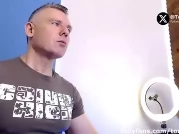 Offline tomfoxcam on Chaturbate