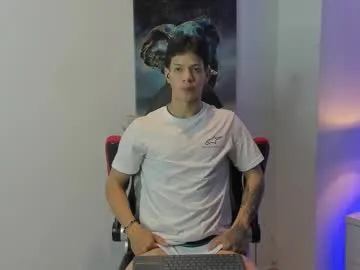 Offline tony_petrov on Chaturbate