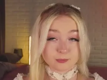 Offline twinklefluff on Chaturbate