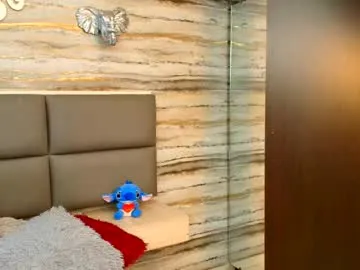 Offline twinslovers_ on Chaturbate