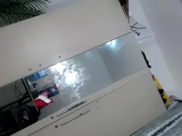 ur_julie on Chaturbate