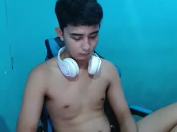 Offline ursoftboysteve on Chaturbate