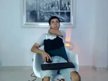 Offline valen_and_paul_ on Chaturbate