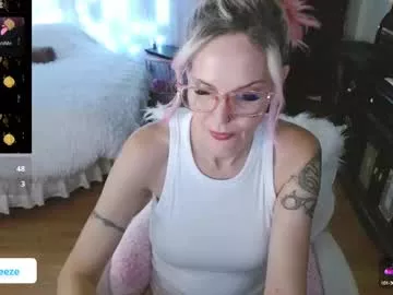 Offline veafreeze on Chaturbate