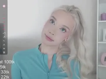 Freechat vickyfuckingdoll on Chaturbate