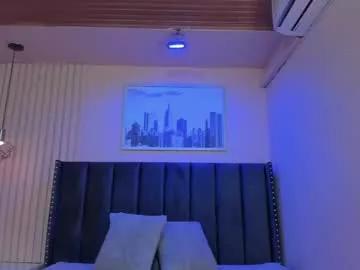 viiolett_lee from Chaturbate