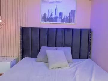 viiolett_lee from Chaturbate