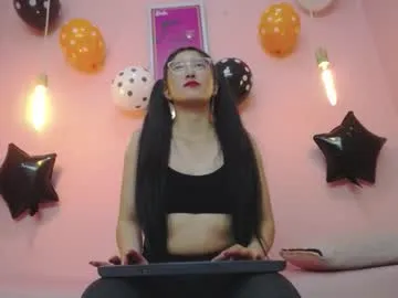 Freechat violet_raine_ on Chaturbate