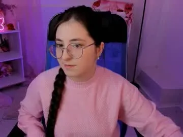 virtualvoyant — GOAL: for a good mood [901 tokens remaining] nice weekend guys    #goddess #nonude #brunette #cute #natural