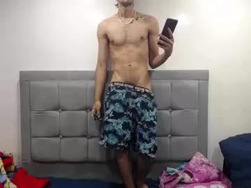 xxherozxx from Chaturbate