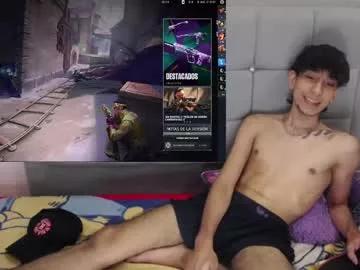 xxherozxx from Chaturbate