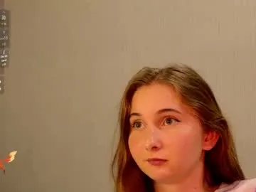 Offline yourcreamyister on Chaturbate